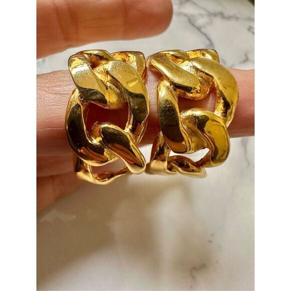 Gold tone braided link hoop earrings - Picture 8 of 9